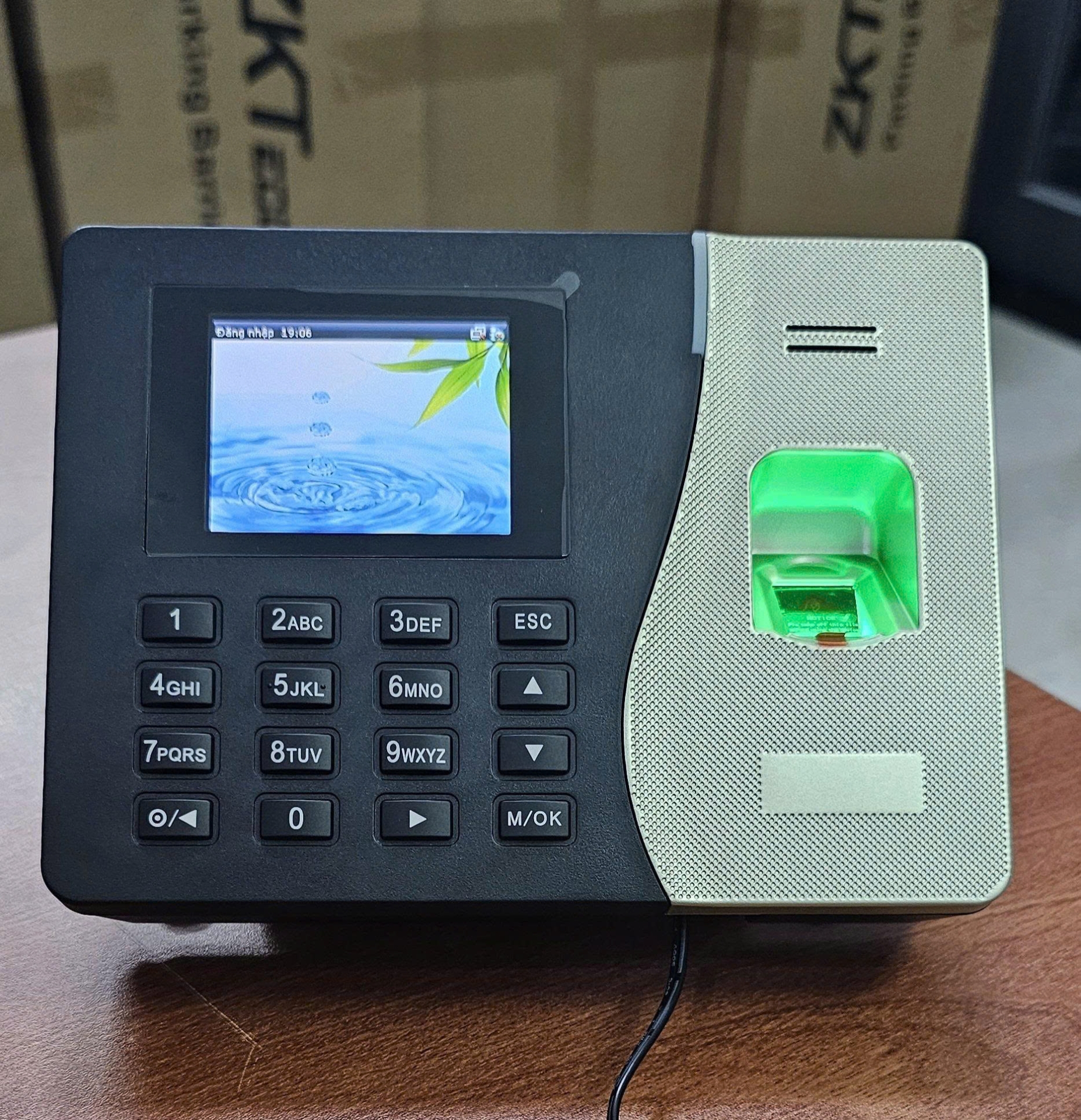 Máy chấm công vân tay RJ3400Pro